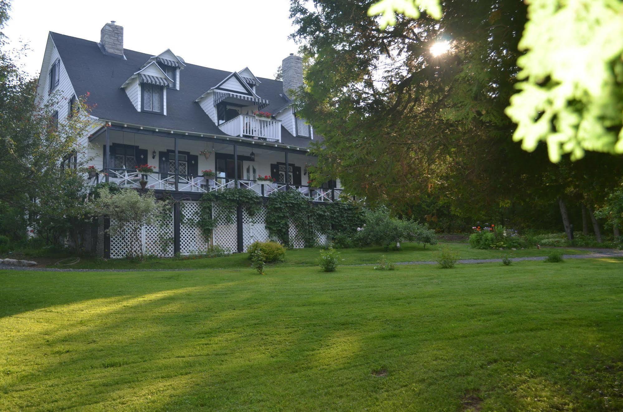 Auberge La Chatelaine 라말베 외부 사진